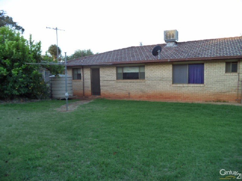 22 Hamilton Road, Parkes NSW 2870