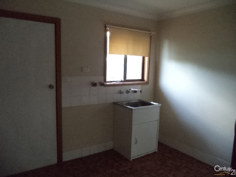 22 Hamilton Road, Parkes NSW 2870