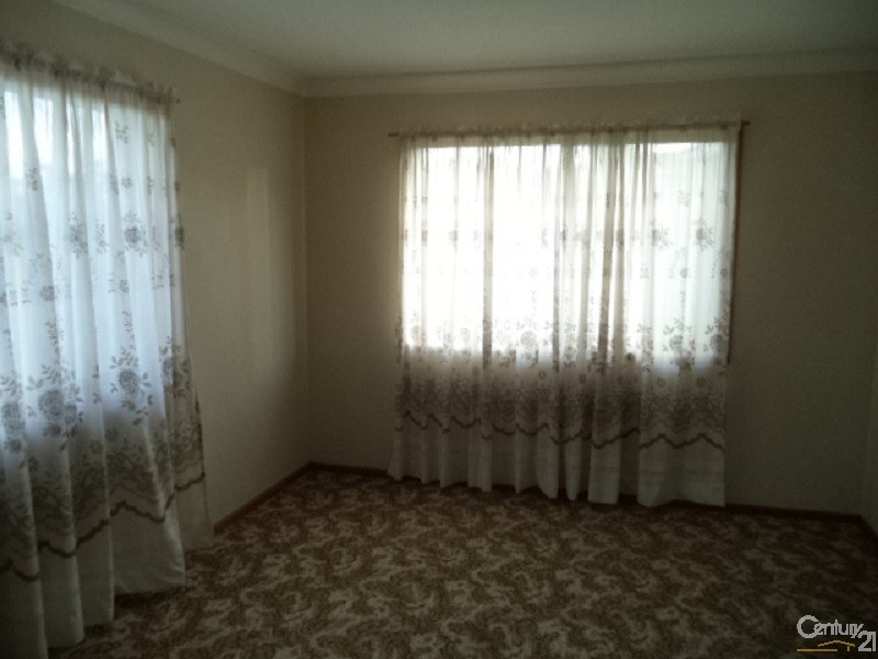 22 Hamilton Road, Parkes NSW 2870