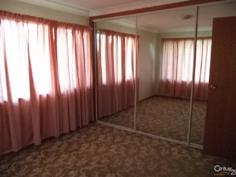 22 Hamilton Road, Parkes NSW 2870
