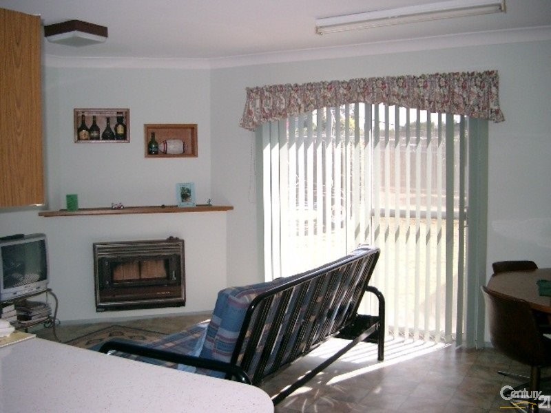28 HODGES ST, Parkes NSW 2870