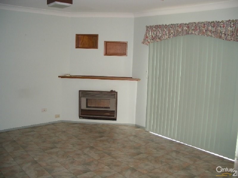 28 HODGES ST, Parkes NSW 2870