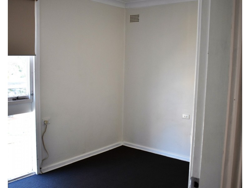 30 CALLAGHAN ST, Parkes NSW 2870
