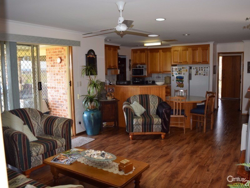 16 Vaucluse Place, Parkes NSW 2870
