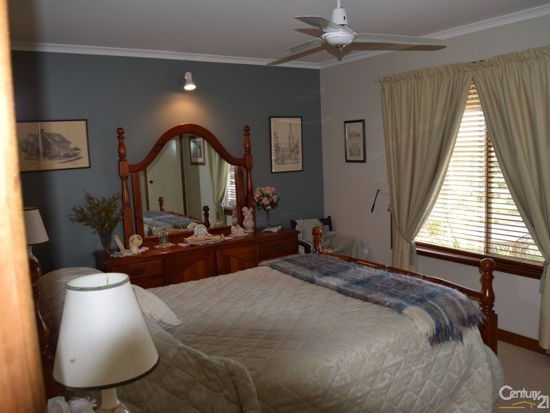 16 Vaucluse Place, Parkes NSW 2870
