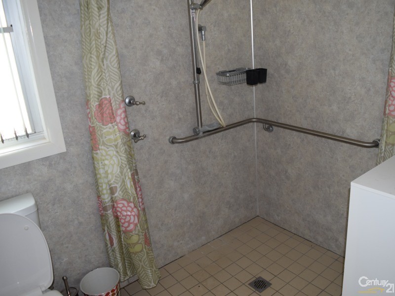 12 Waratah Street, Parkes NSW 2870