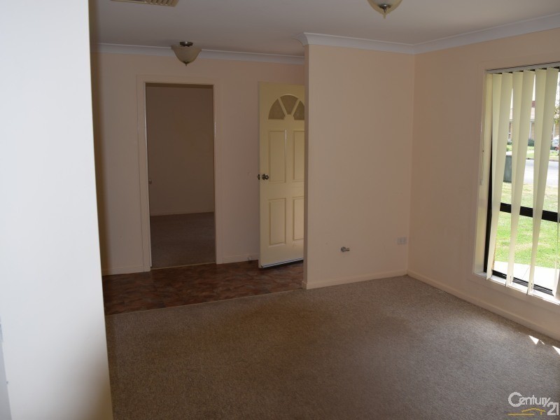 9 Guillan Place, Parkes NSW 2870
