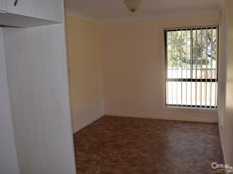 9 Guillan Place, Parkes NSW 2870