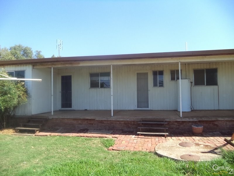 10499 Renshaw-McGirr Way, Parkes NSW 2870