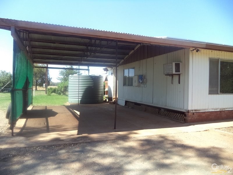 10499 Renshaw-McGirr Way, Parkes NSW 2870