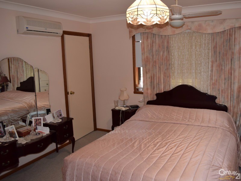 4 Monica Close, Parkes NSW 2870