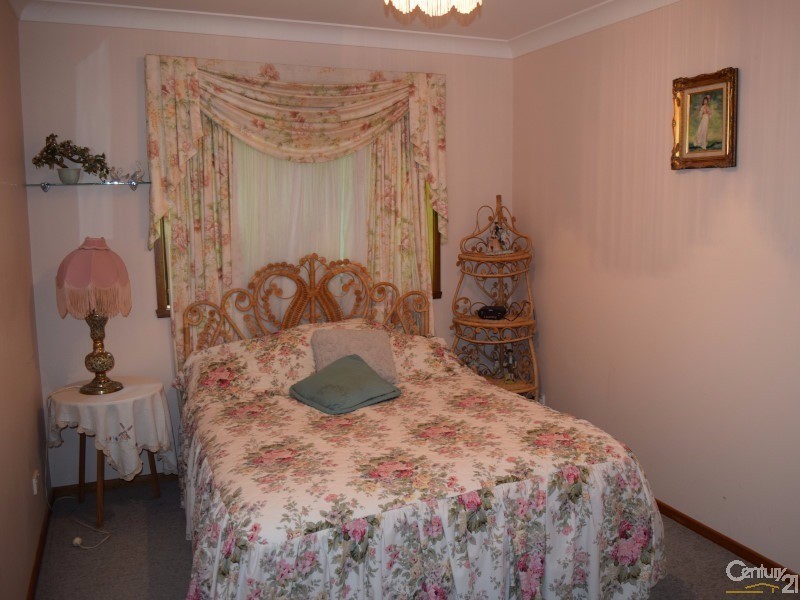 4 Monica Close, Parkes NSW 2870