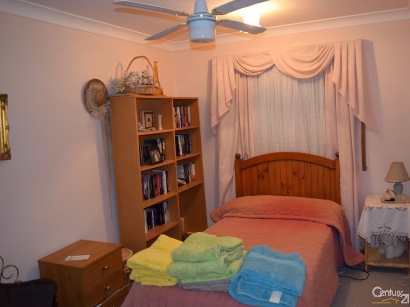 4 Monica Close, Parkes NSW 2870