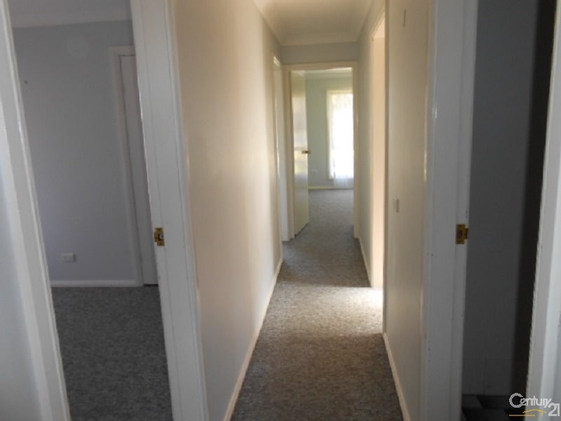 25 Flinders Street, Parkes NSW 2870
