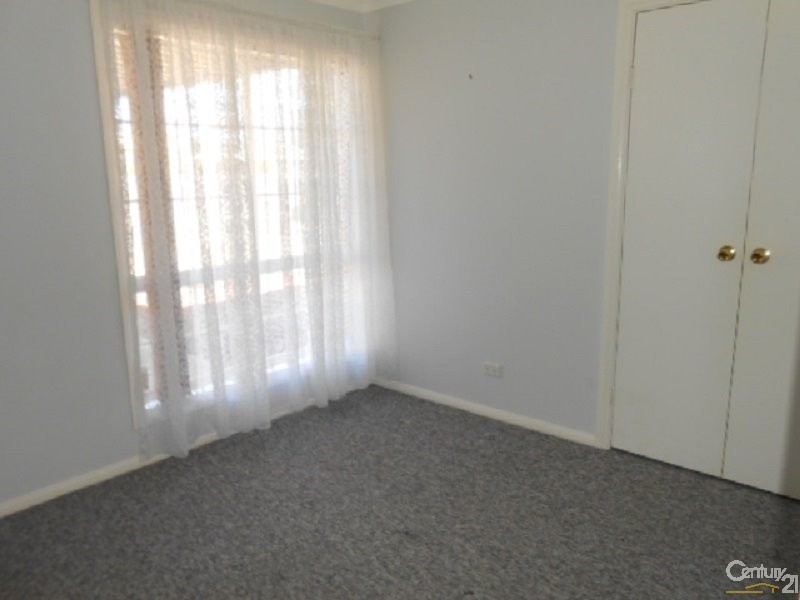 25 Flinders Street, Parkes NSW 2870