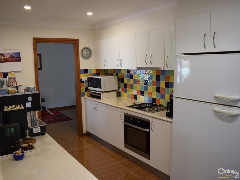 10 Golden Bar Drive, Parkes NSW 2870