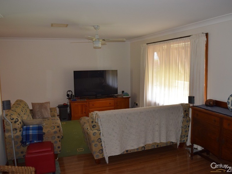 10 Golden Bar Drive, Parkes NSW 2870