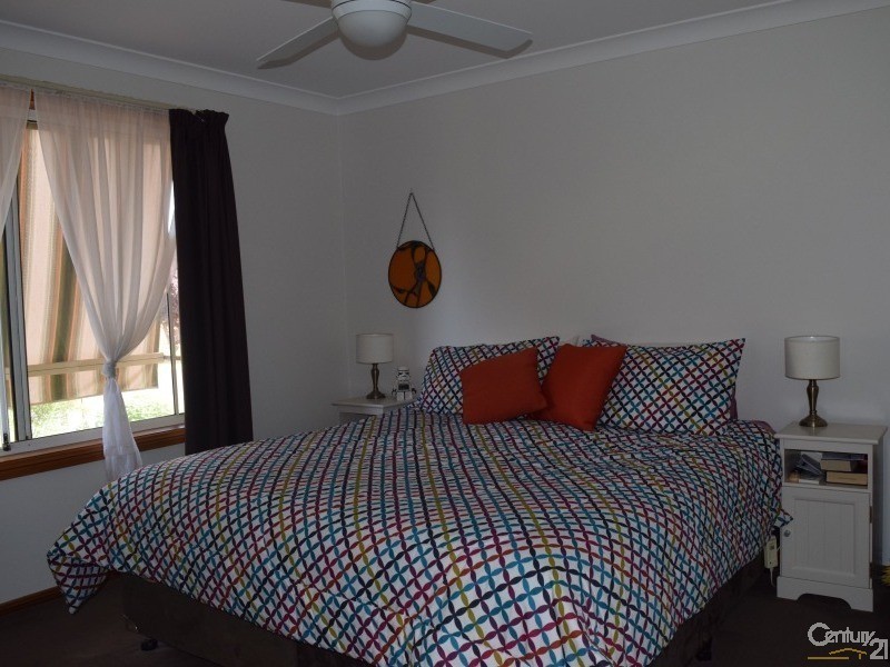 10 Golden Bar Drive, Parkes NSW 2870