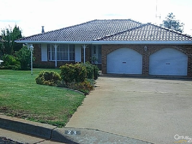 23 Bowditch Crescent, Parkes NSW 2870