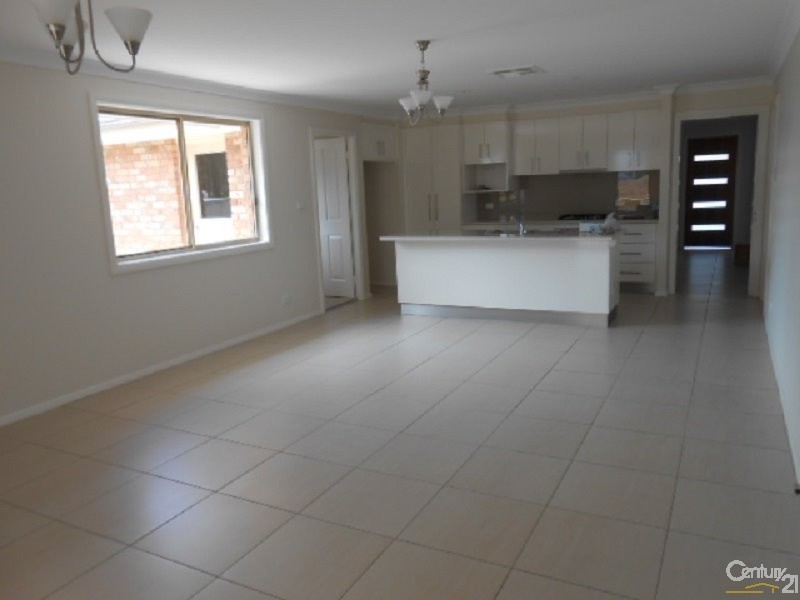 36 Reid Street, Parkes NSW 2870