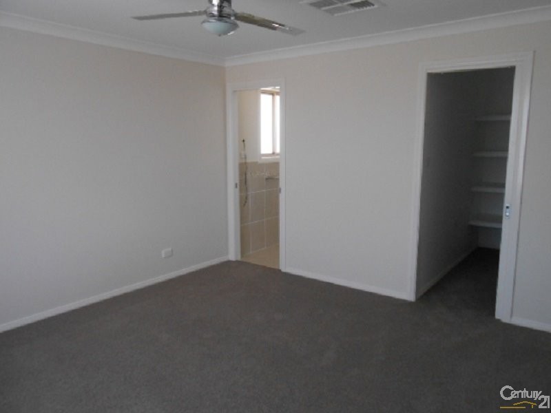 36 Reid Street, Parkes NSW 2870