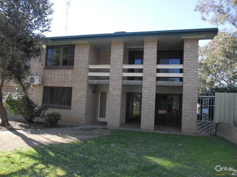 14  Bushman Street, Parkes NSW 2870