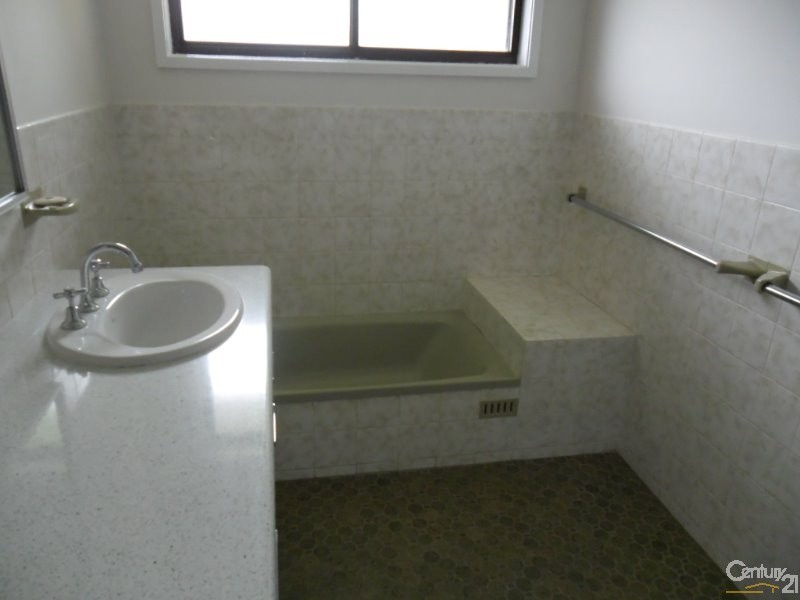 14  Bushman Street, Parkes NSW 2870