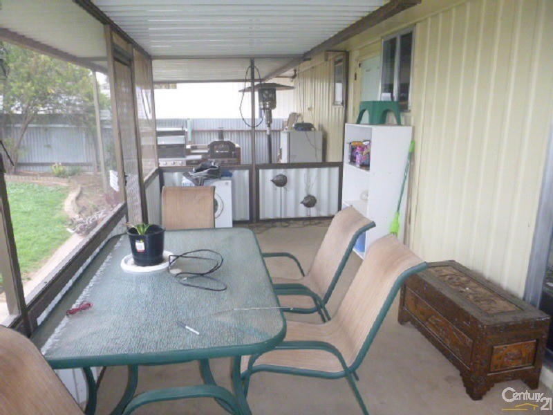 5 Fisher Street, Parkes NSW 2870