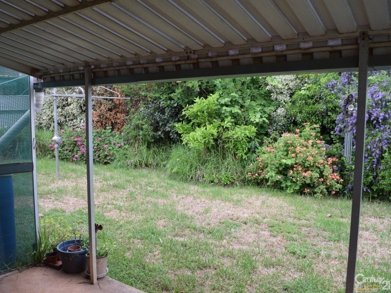 1 Close Street, Parkes NSW 2870