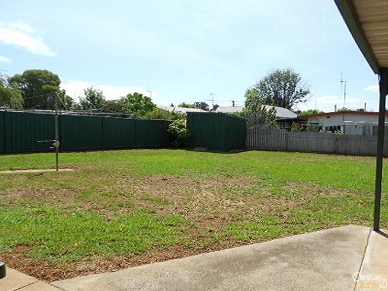 22 Weston Street, Parkes NSW 2870