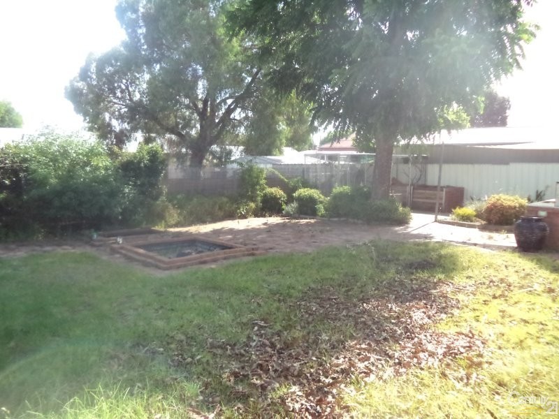 12 Waratah Street, Parkes NSW 2870