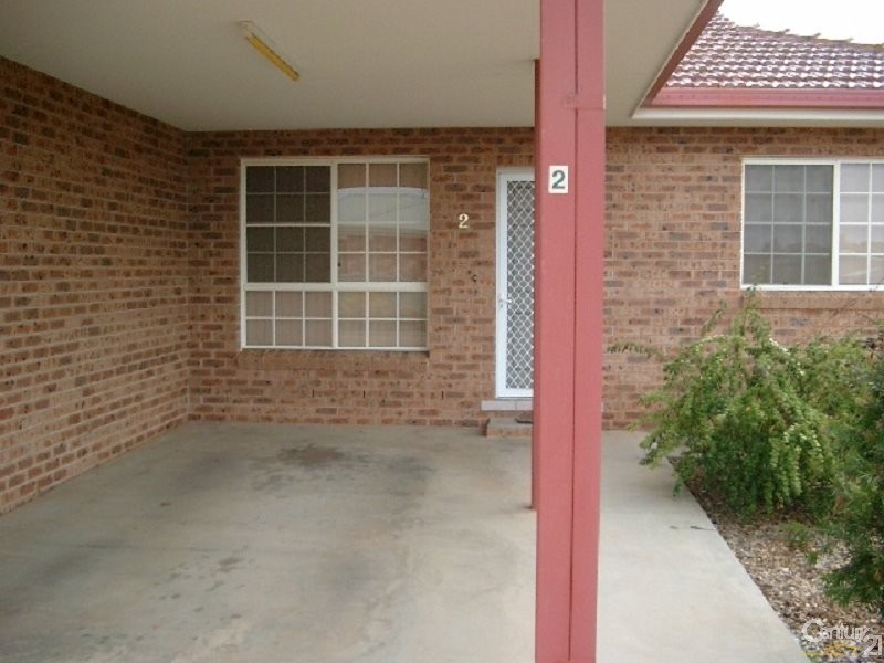2/21  Ebelina Crescent, Parkes NSW 2870