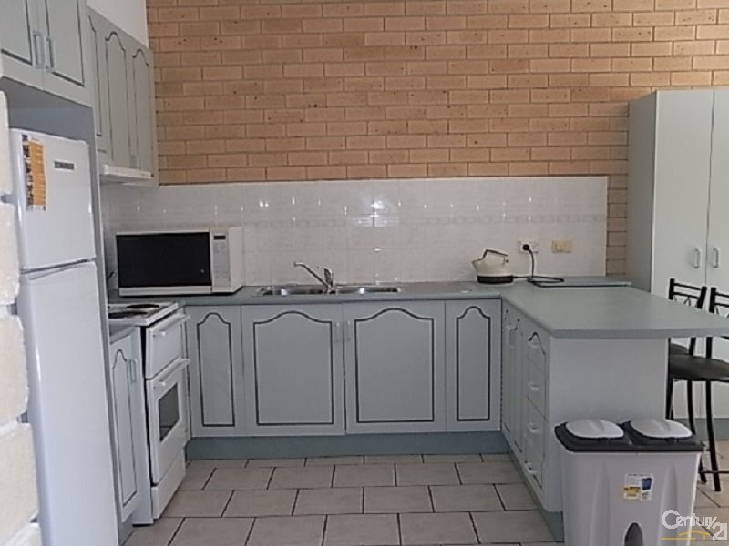 2/21  Ebelina Crescent, Parkes NSW 2870