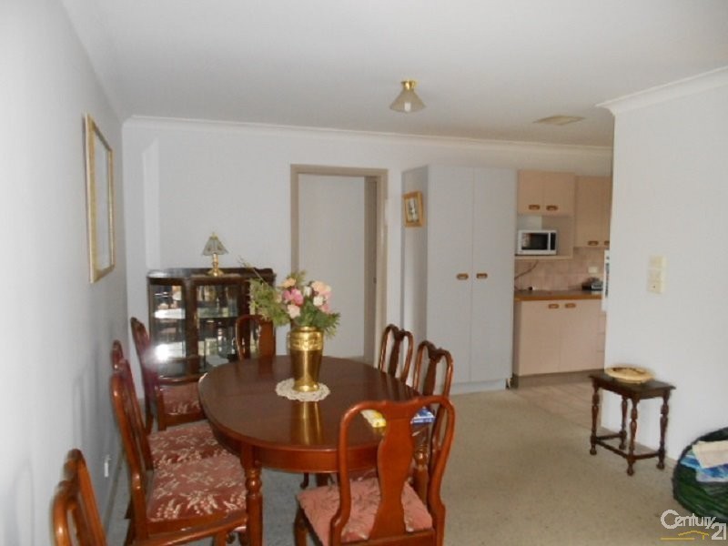 2 Christina Close, Parkes NSW 2870