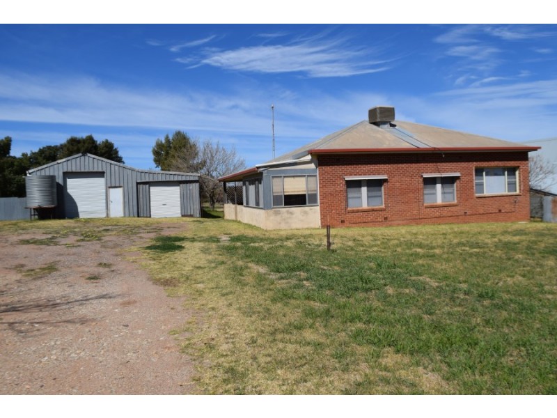 80 Peak Hill Road, Parkes NSW 2870