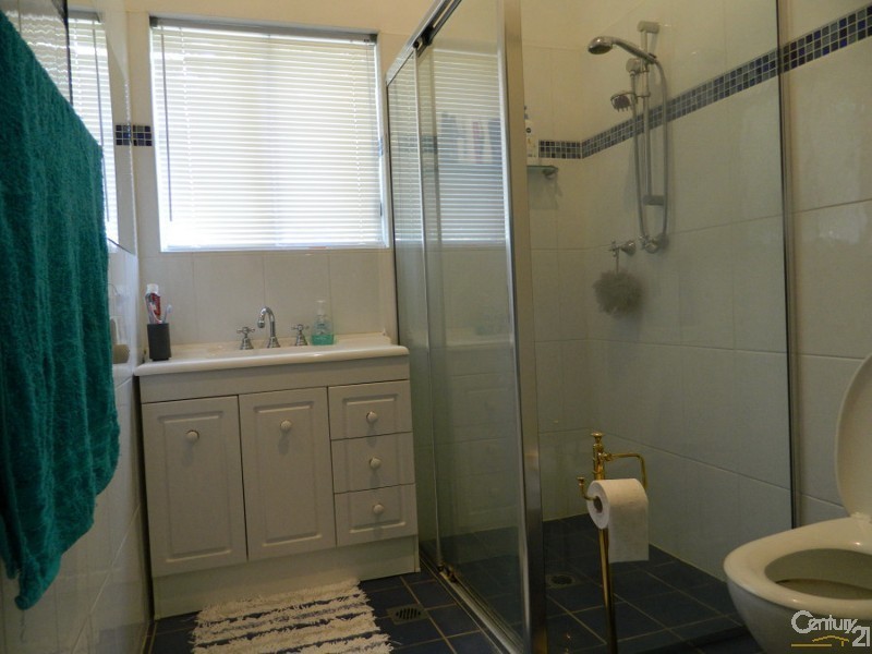 37 East Street, Parkes NSW 2870