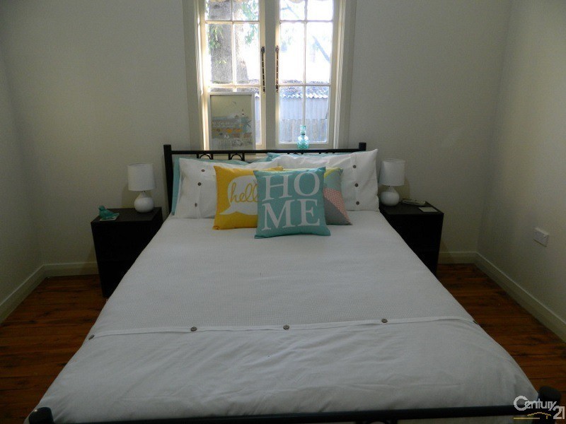 37 East Street, Parkes NSW 2870