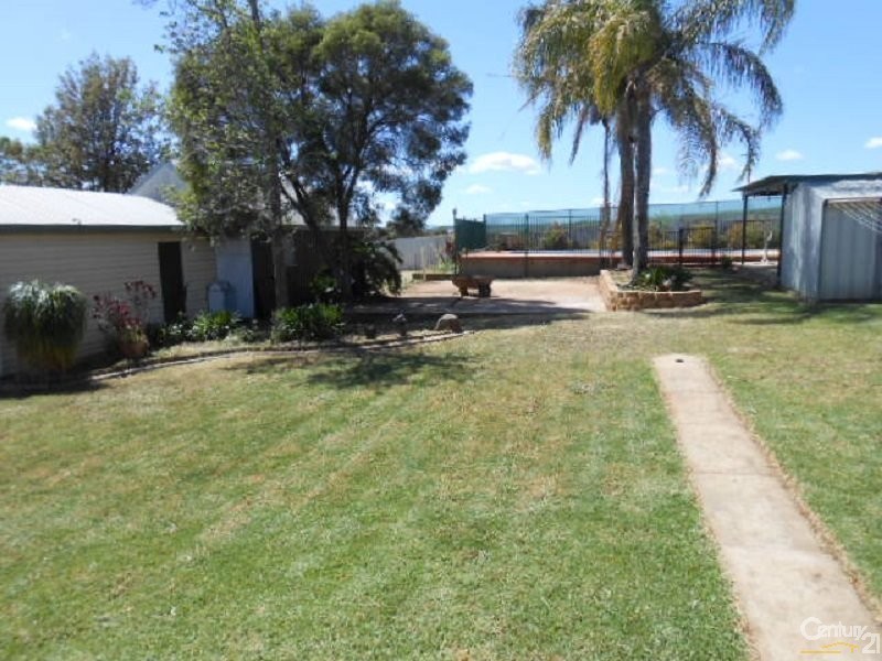 5 Fisher Street, Parkes NSW 2870