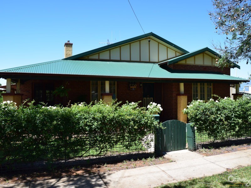 31 Elizabeth Street, Parkes NSW 2870