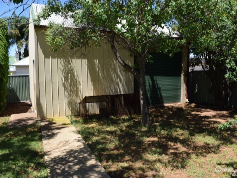 31 Elizabeth Street, Parkes NSW 2870