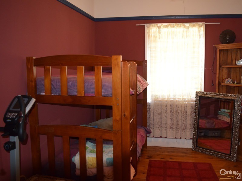 31 Elizabeth Street, Parkes NSW 2870