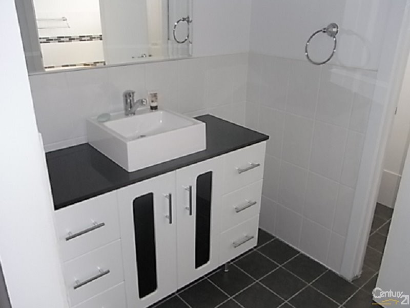 34 Brolgan Road, Parkes NSW 2870