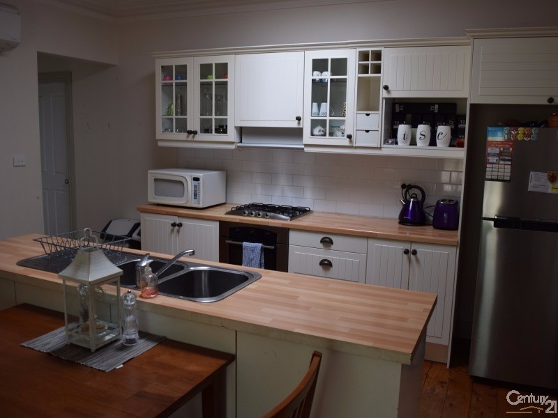 7 Melbourne Street, Parkes NSW 2870