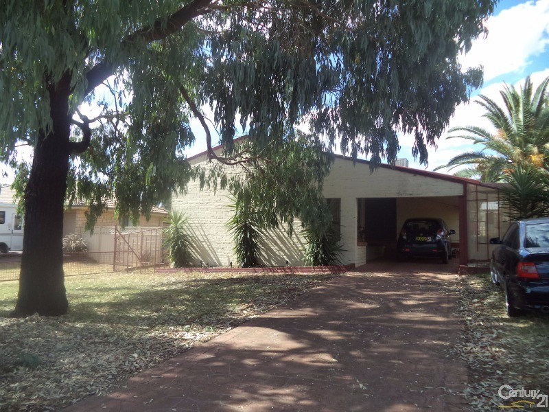 112 Mitchell Street, Parkes NSW 2870