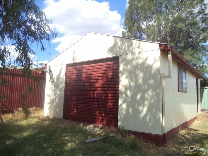 112 Mitchell Street, Parkes NSW 2870