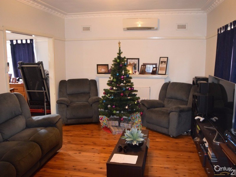 15  Coronation Avenue, Parkes NSW 2870