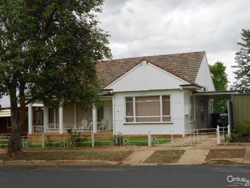 28 Armstrong Street, Parkes NSW 2870