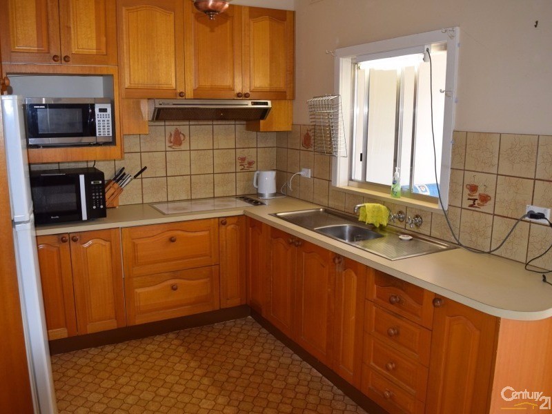 9-11 Cheney Road, Parkes NSW 2870