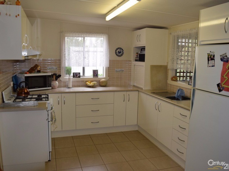 26  Tanks Road, Parkes NSW 2870