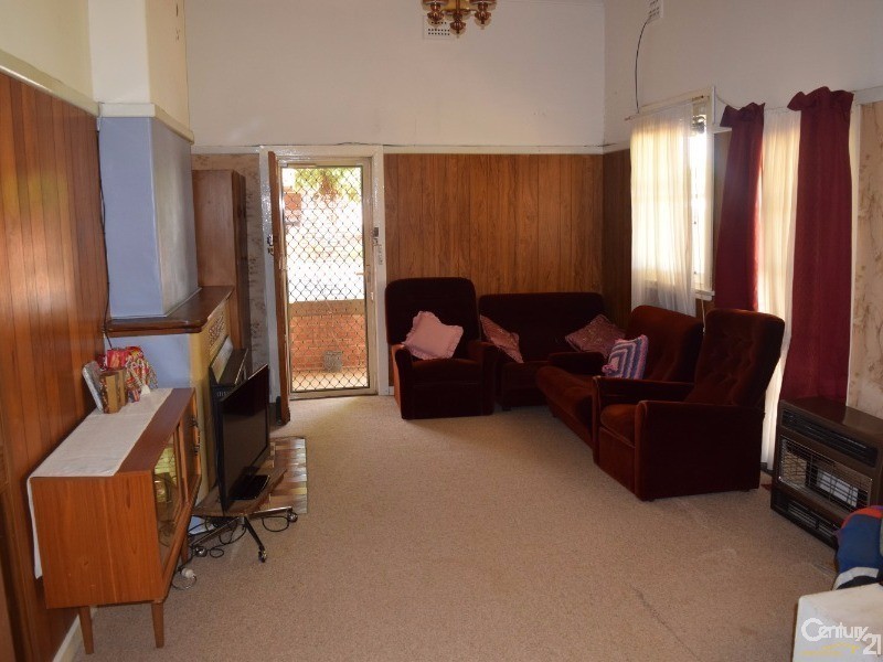 51 Dalton Street, Parkes NSW 2870